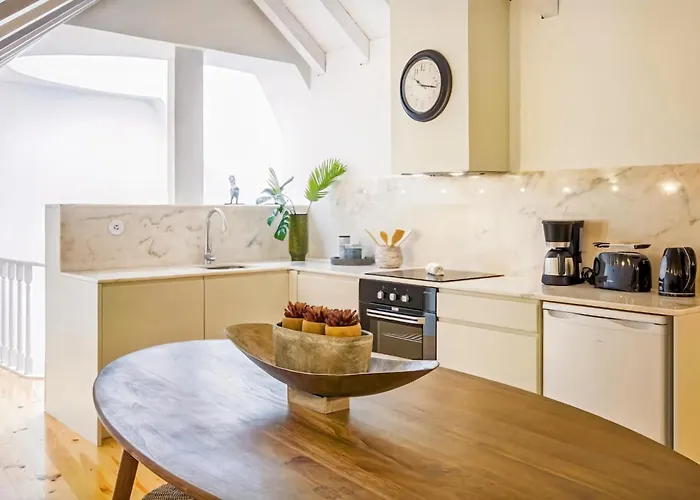 Apartament Mouzinho 202 *